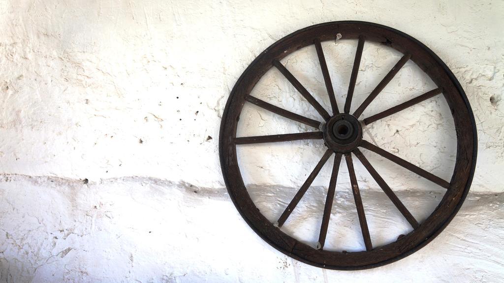 בית הארחה אוסטוני 	Antica Masseria Carparelli מראה חיצוני תמונה
