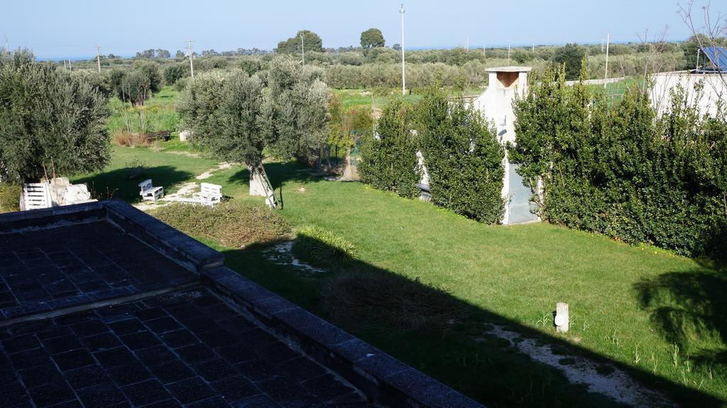 בית הארחה אוסטוני 	Antica Masseria Carparelli מראה חיצוני תמונה