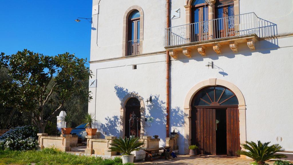 בית הארחה אוסטוני 	Antica Masseria Carparelli מראה חיצוני תמונה