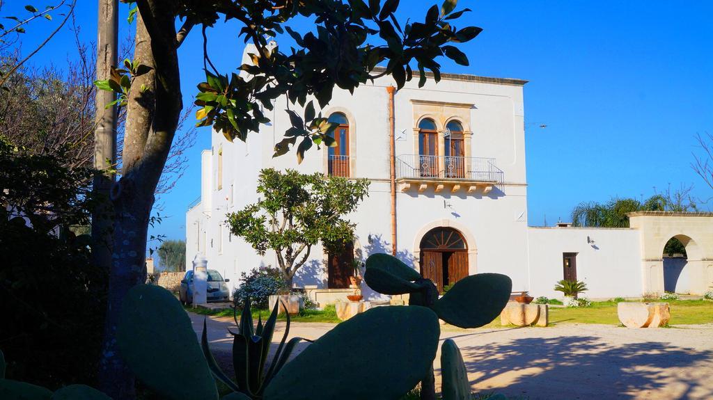 בית הארחה אוסטוני 	Antica Masseria Carparelli מראה חיצוני תמונה