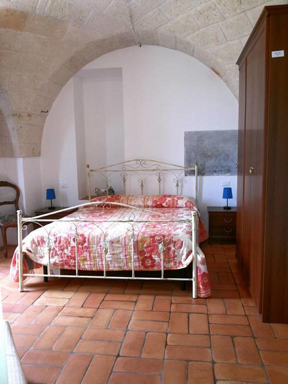 בית הארחה אוסטוני 	Antica Masseria Carparelli מראה חיצוני תמונה